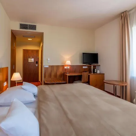 Clarion Congress Hotel